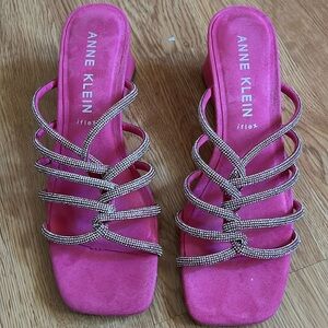 Anne Klein Akgem Furchia